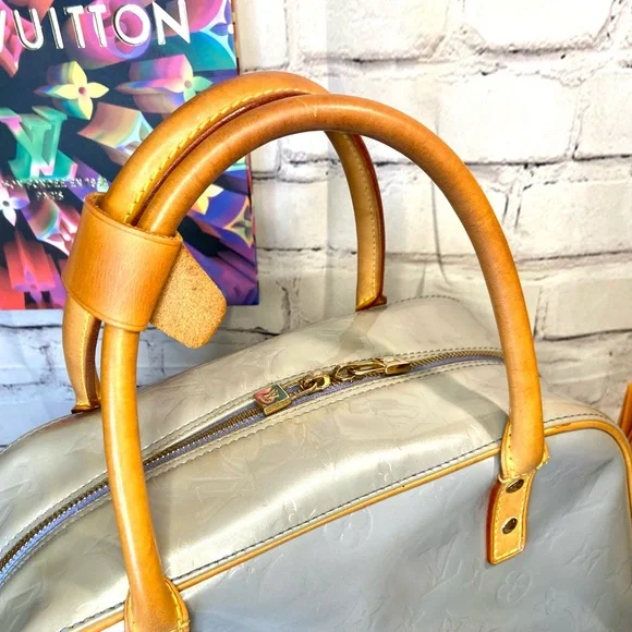 Louis Vuitton Ice blue Vernis Tompkins shoulder bag and scarf - Picture 5 of 16